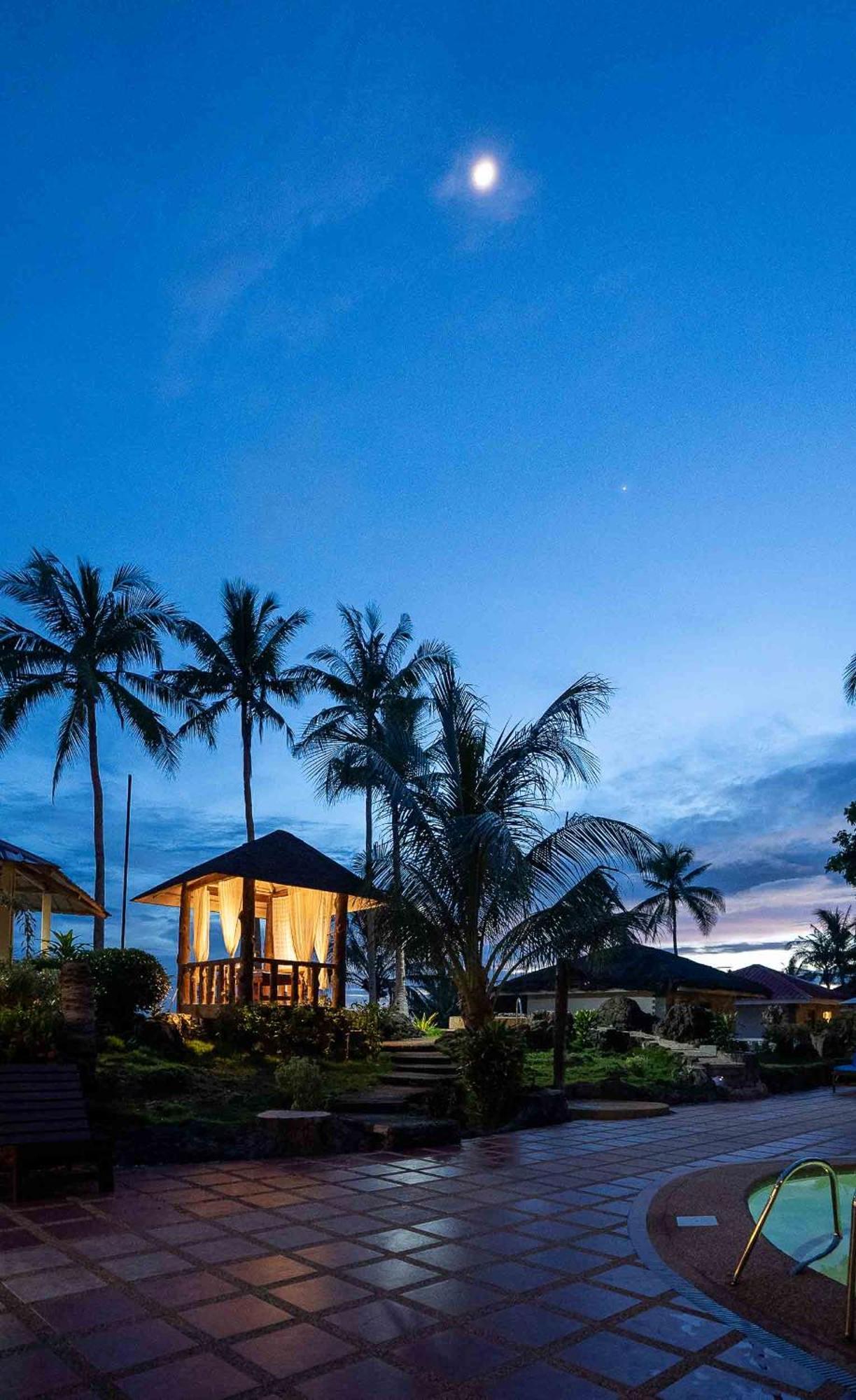 Blue Star Dive And Resort Anda  Eksteriør billede