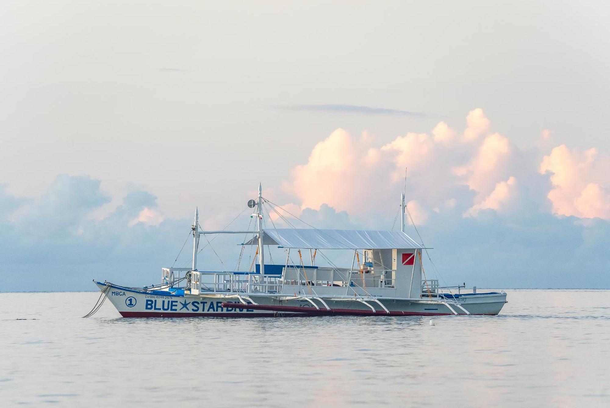 Blue Star Dive And Resort Anda  Eksteriør billede