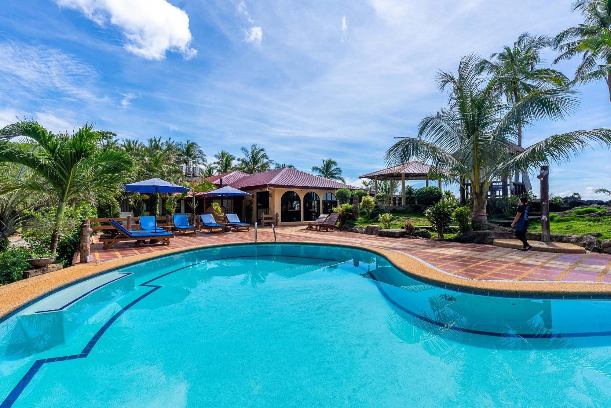 Blue Star Dive And Resort Anda  Eksteriør billede