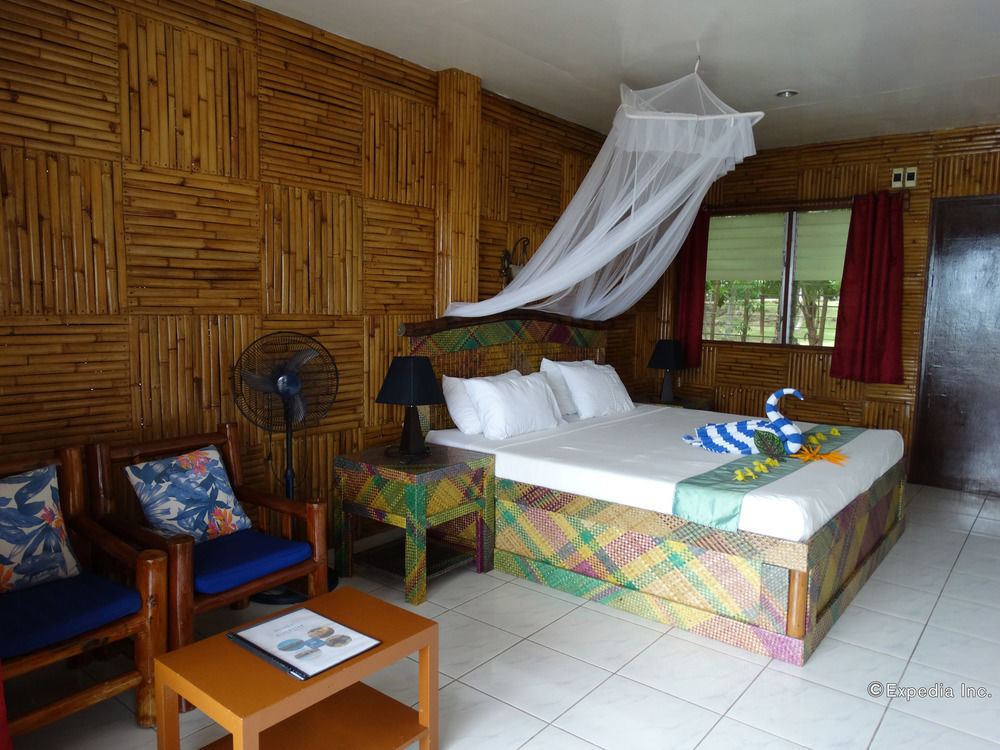 Blue Star Dive And Resort Anda  Eksteriør billede